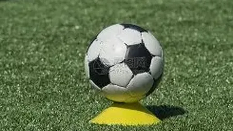 托雷斯本季西甲替补出战6球，紧随瑟洛特之后。